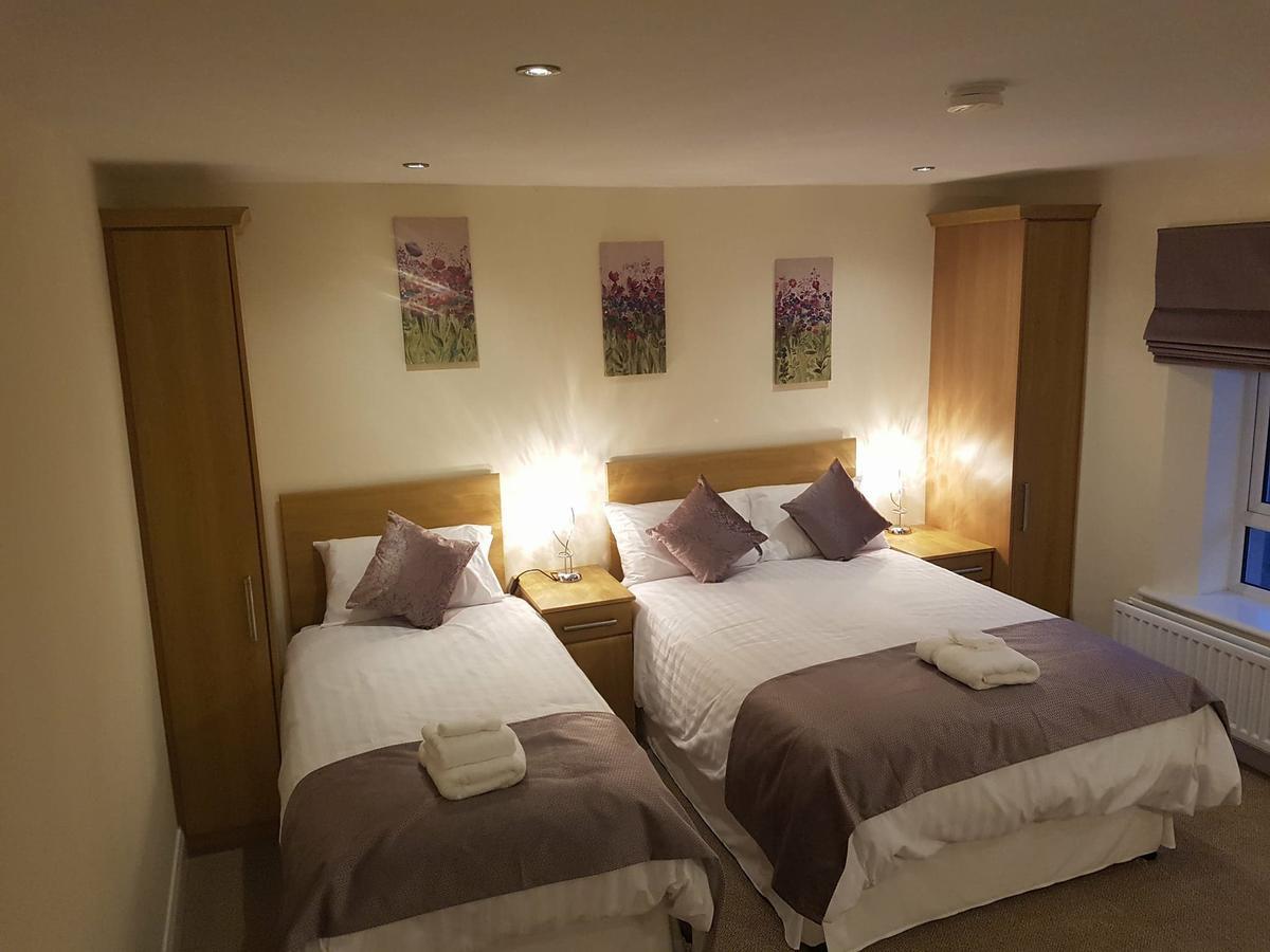 The Armada Inn Ballymoney Buitenkant foto
